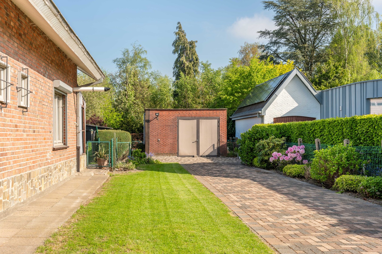 Ruime open bebouwing met grote tuin - foto 5