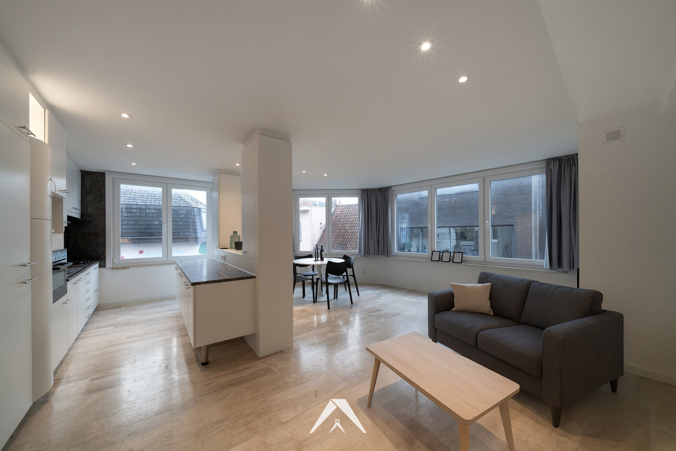 Recent gerenoveerd appartement in centrum Kortrijk! - foto 1