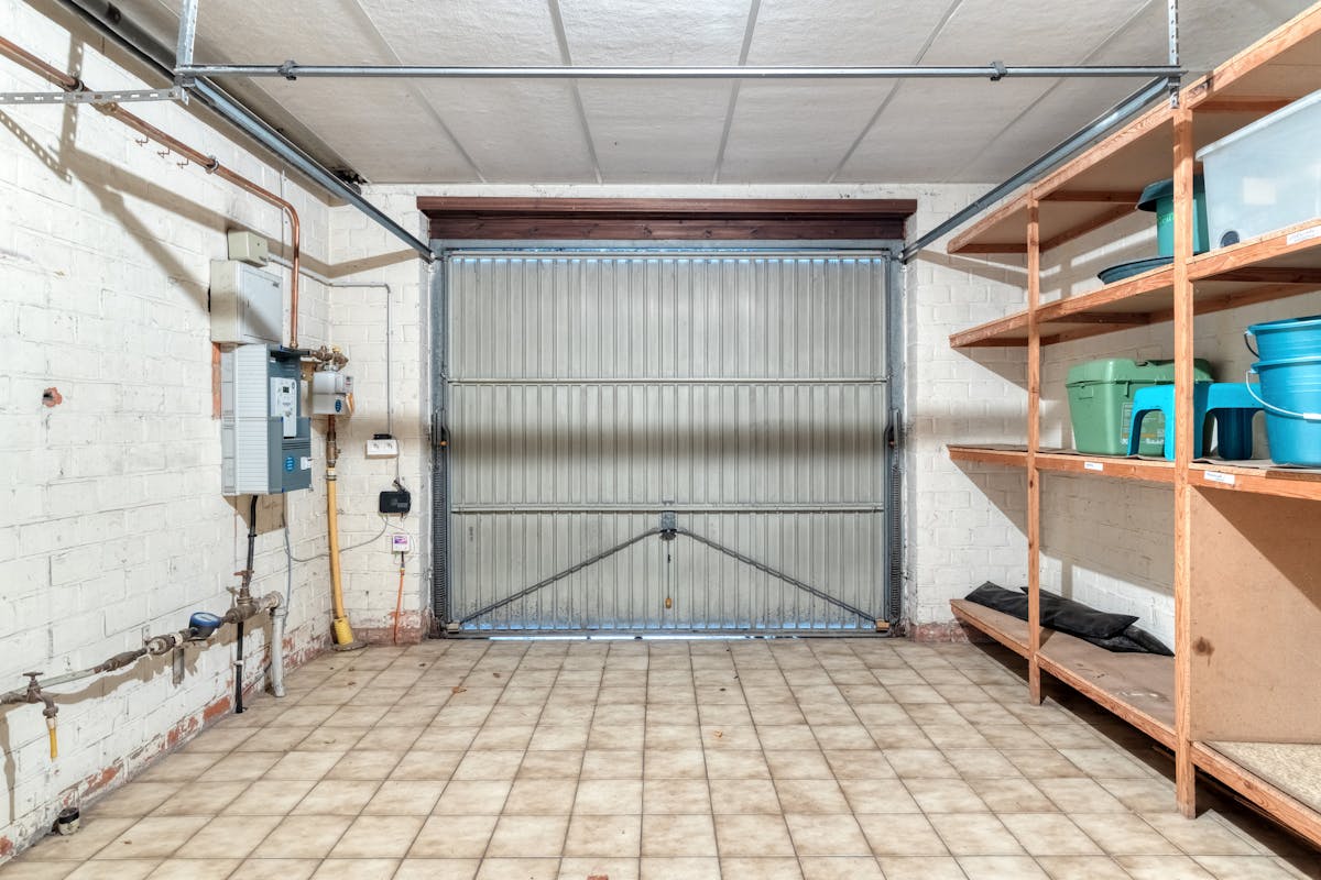 Lichtrijke te renoveren woning te koop in Wilrijk - foto 4