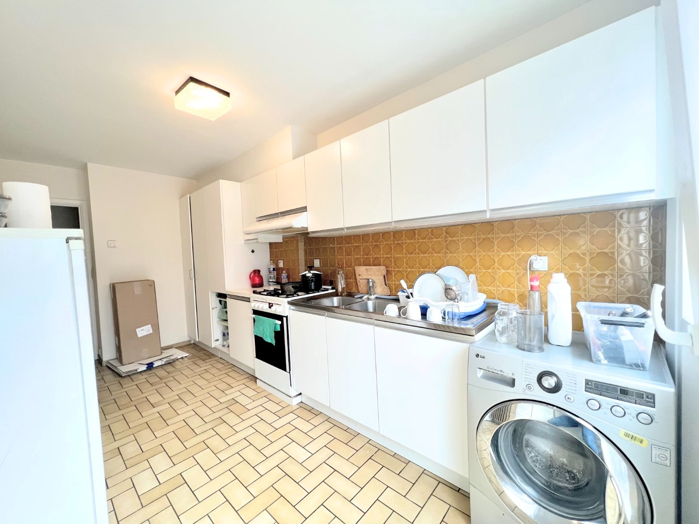 APPARTEMENTSGEBOUW MET 4 APPARTEMENTEN EN 3 GARAGES - foto 5