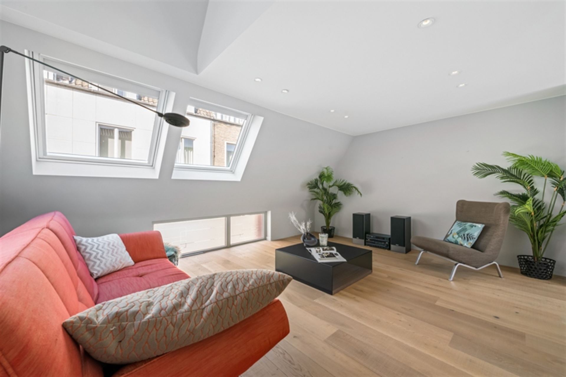 Apartment for sale in Bruges with 3 bedrooms - photo 3
