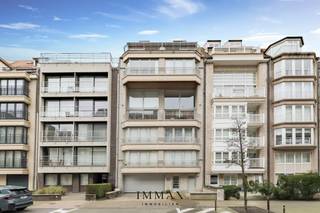 Dit uitzonderlijk appartement met een indrukwekkende gevelbreedte van meer dan 9 meter is gelegen op de Leopoldlaan, op een centrale locatie nabij...