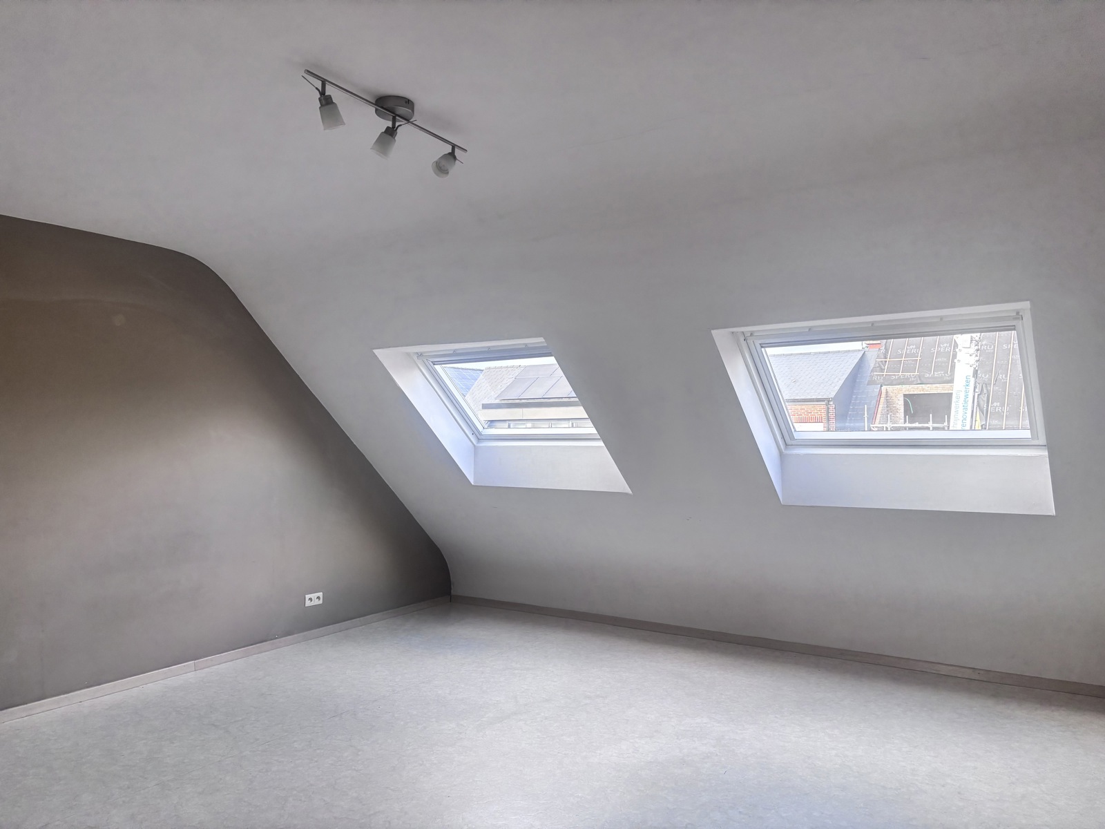 Gezellig duplex appartement met terras en staanplaats! - foto 4