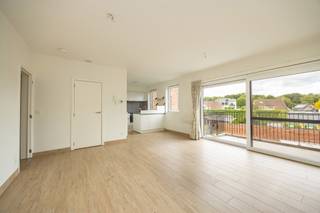 Leuk & verzorgd 2 slpk appartement op de 1e verdieping met ondergrondse staanplaats en kelderberging. EPC 53 A-peil en elektriciteit =...