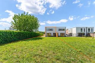 <p><span><span>Kwalitatief en energieneutrale woning op rustig gelegen perceel te Paal.</span></span></p><p><span><span> </span></span></p><p><span><span>Belangrijkste troeven:</span></span></p><p><span><span>- Centrale ligging</span></span></p><p><span><span>- Kwalitatief afgewerkt</span></span></p><p><span><span>- Energieneutraal, Epeil -8!</span></span></p><p><span><span>- Warmtepomp</span></span></p><p><span><span>- Zonnepanelen</span></span></p><p><span><span>- Casco+ afgewerkte staat waarbij u zelf de afwerking nog kan bepalen!</span></span></p><p><span><span>- Er bestaat ook de mogelijkheid om deze volledig afgewerkt te kopen, vraag ons naar de mogelijkheden!</span></span></p><p><span><span> </span></span></p><p><span><span>Bekijk zeker ook de grondplannen met de afmetingen. Zo krijgt u van thuis uit al een perfect beeld van wat deze woning te bieden heeft!</span></span></p><p><span><span> </span></span></p><p><span><span>Wenst u meer info of een vrijblijvende bezichtiging, contacteer dan ons kantoor op het nummer 011 85 15 15 en wij helpen u graag verder.</span></span></p>