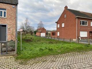 Te Koop: Bouwgrond voor Halfopen Bebouwing – Rustige Ligging in Berlaar!Ben je op zoek naar de perfecte plek om jouw droomwoning te bouwen?Deze...