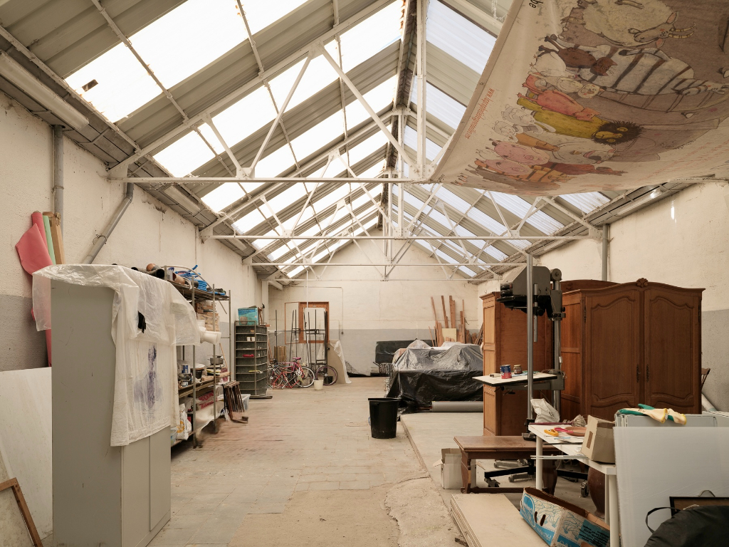 Opbrengsteigendom met magazijn en twee appartementen nabij Gent - photo 4