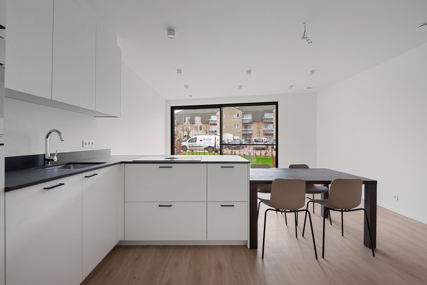 Modern 1-slaapkamerapp met tuintje in Wuustwezel. - foto 5