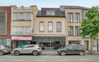 Langs een belangrijke invalsweg naar het centrum van Hasselt bevindt zich dit veelzijdige handelspand van ±130 m². Een topligging in een stad...