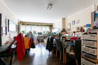 Bent u op zoek naar een te renoveren appartement met twee slaapkamers en twee terrassen? Dan stellen wij graag dit appartement op de tweede...