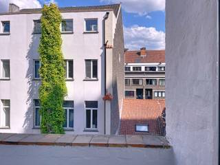 Gezellig instapklaar 2-slaapkamerappartement in hartje van Gent (3e verdieping) Gelegen onder BOEKENTOREN, vlakbij St-Pietersplein, UFO gebouw...
