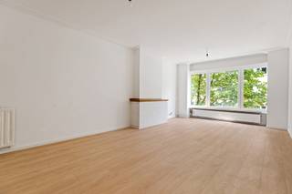 In een rustige, doodlopende straat midden in het bruisende hart van Antwerpen bevindt zich dit recent gerenoveerde appartement (2025). Hier geniet...