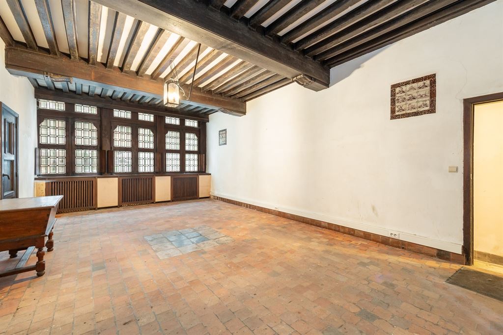  Uniek, karaktervol 16e eeuws gebouw in hartje centrum - foto 2