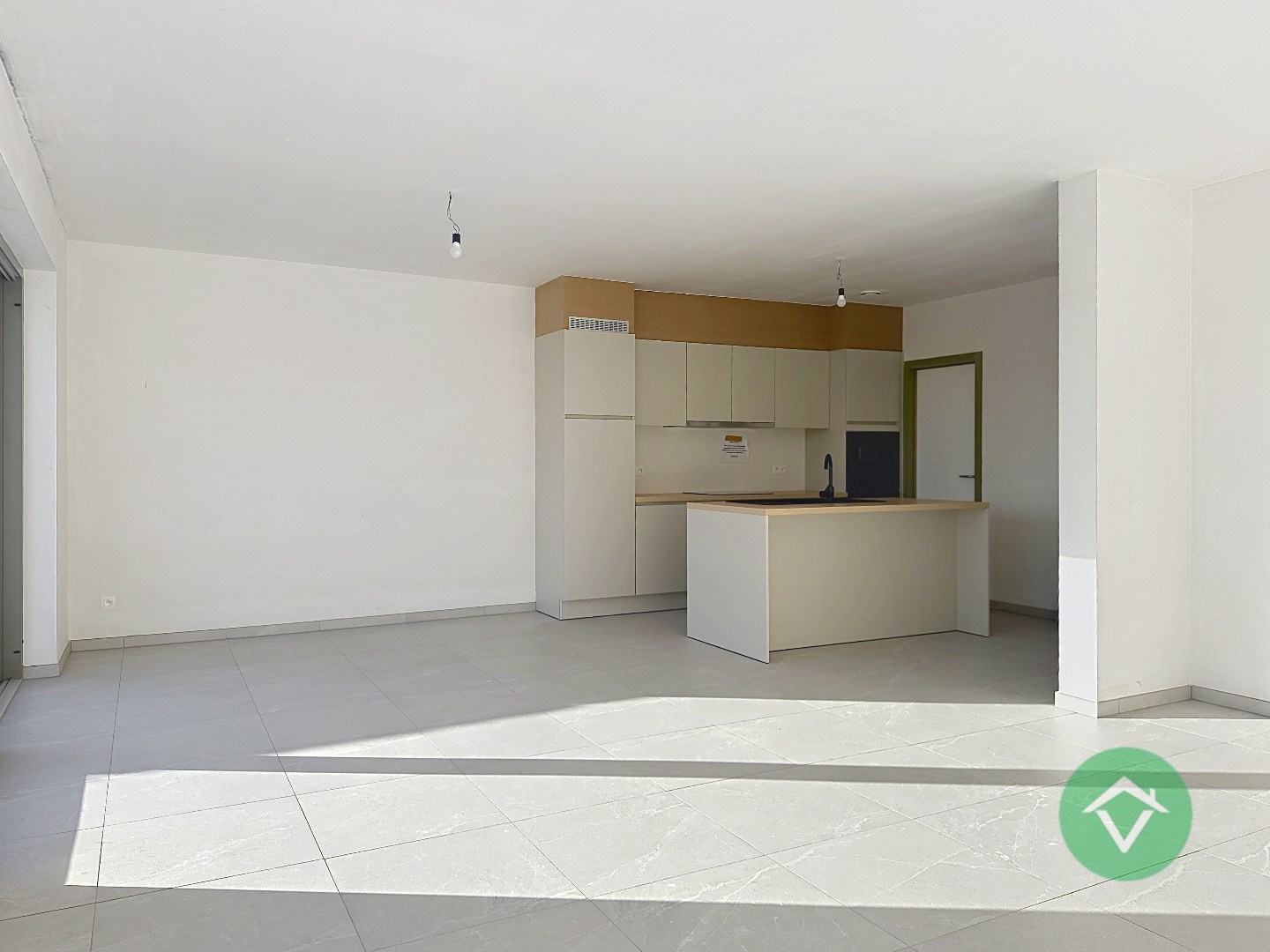 Volledig nieuwe woning met 4 slaapkamers en diepe tuin te Wijnendale - foto 5