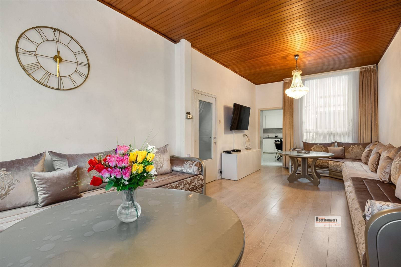 Ruime woning met 4 à 5 slaapkamers en koer - foto 4