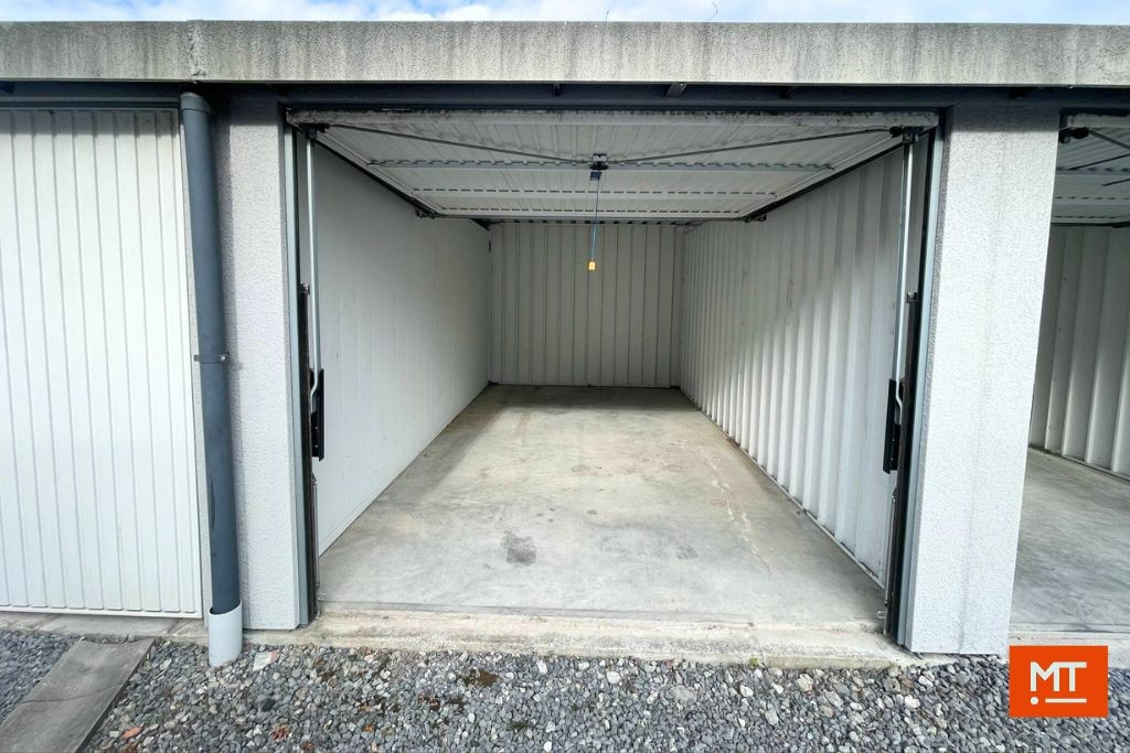 Garage for sale in Kortrijk - photo 1