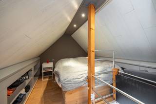 Gezellig dakappartement met 1 slaapkamer in een rustige éénrichtingsstraat op wandelafstand van de Marnixplaats, Stadspark, ... ook nabij het...