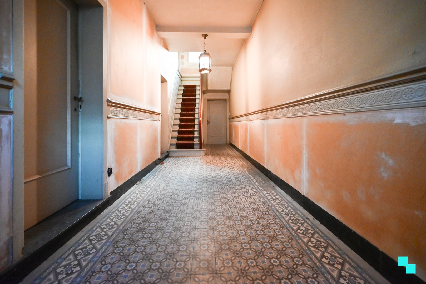 Zeer ruime & authentieke woning in Izegem - photo 2