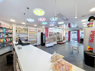 Op zoek naar een toplocatie voor uw onderneming in het hart van Brussel? Dit veelzijdige gelijkvloers handelspand, gelegen in de...