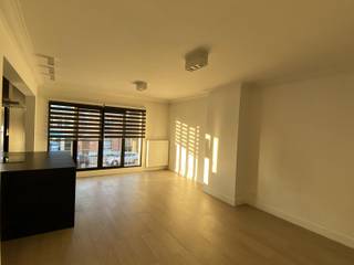 Zeer mooi en verzorgd appartement, gunstig gelegen in de nabijheid van onder andere supermarkten.Dankzij de vlotte verbinding met de E313 en het...