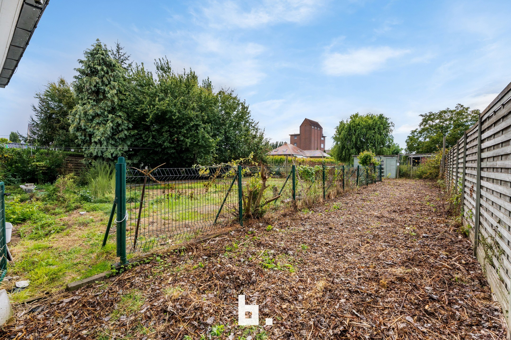 Charmante bungalow met grote tuin en veel potentieel in Roeselare - foto 5
