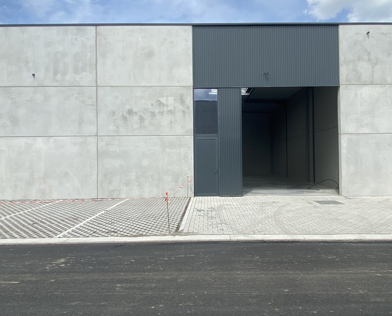Commercial for rent in Pittem - photo 2