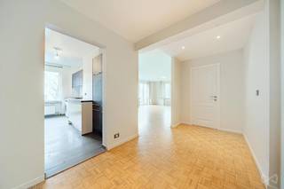 Demis Hardiquest – 0493 83 73 13 | ✉️ demis.hardiquest@weinvest.beWe Invest is trots om u deze ruime 2-slaapkamerwoning aan te bieden, gelegen op 86...