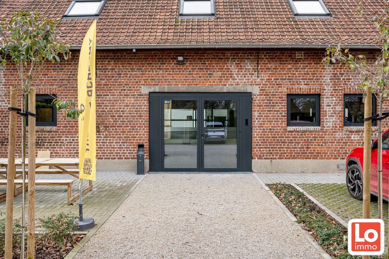Energiezuinige kantoorruimte van 332m² in totaal gerenoveerde Hoeve! - foto 3