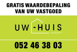 Autostaanplaats voor 2 wagens, gelegen aan het appartementsgebouw. <br />Uitstekende bereikbaarheid en alle voorzieningen op wandelafstand: winkels, openbaar vervoer en ontspanningsmogelijkheden liggen vlakbij.<br /><br />Interesse? Neem snel contact op voor een bezichtiging op het nummer: 052/46.38.03 en wie weet tot binnenkort!