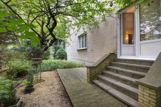 SCHAERBEEK, Boulevard Général Wahis, beautiful 3-bedroom apartment of ± 120m² with ± 80m² garden located on the ground floor, in need...