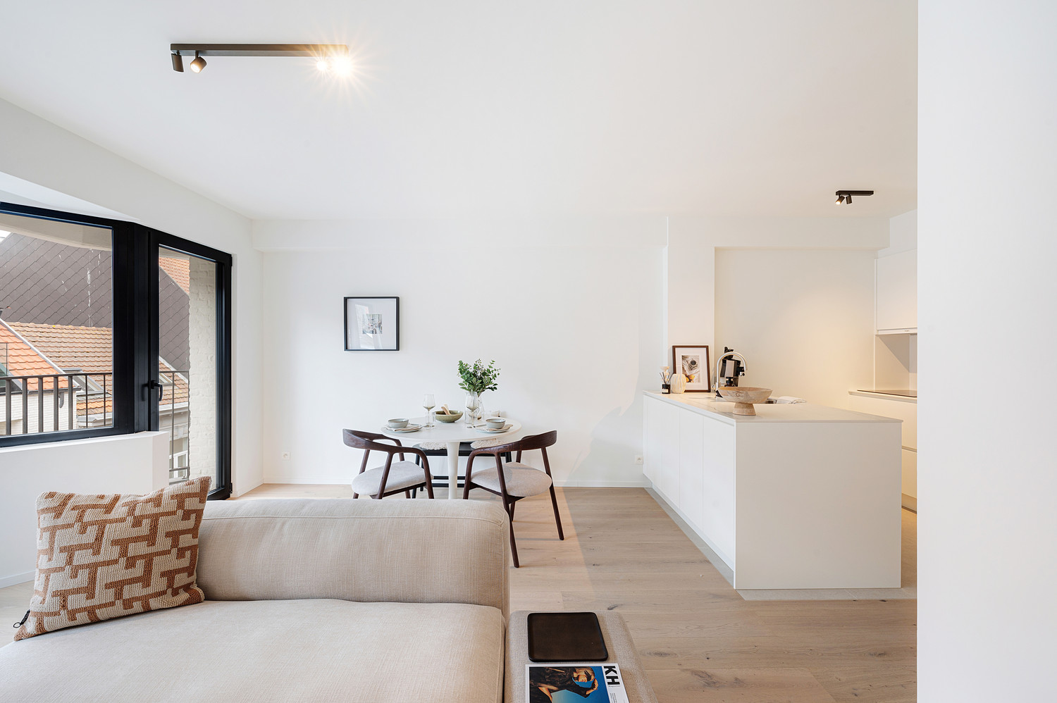 Vernieuwd en energiezuinig appartement vlakbij de Zeedijk - foto 3