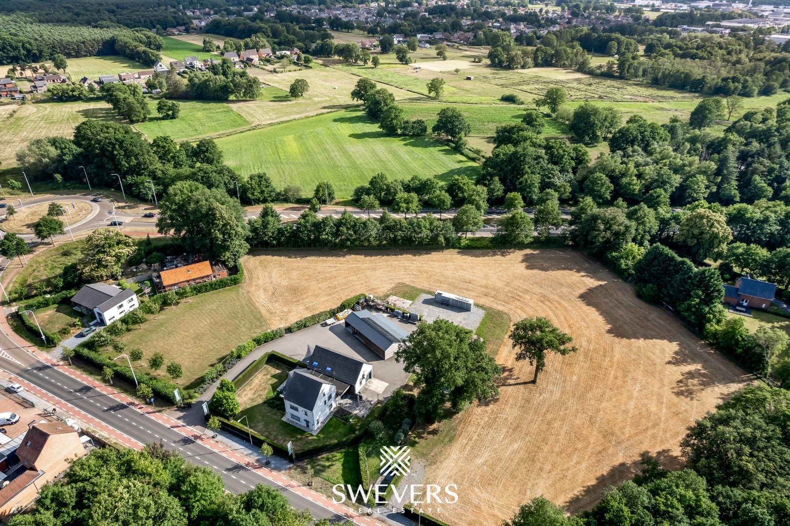 Unieke, veelzijdige open bebouwing met bijgebouw - foto 1