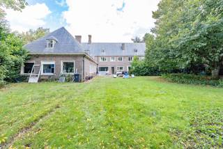 LIGGINGDe Louis Leynstraat is een rustige, residentiële straat in Roeselare, geliefd om haar vlotte bereikbaarheid, nabijheid van winkels,...