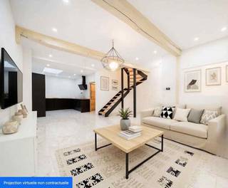 Op slechts enkele minuten van het centrum van Dinant biedt We Invest u deze smaakvol gerenoveerde twee-onder-een-kapwoning aan, die modern comfort...