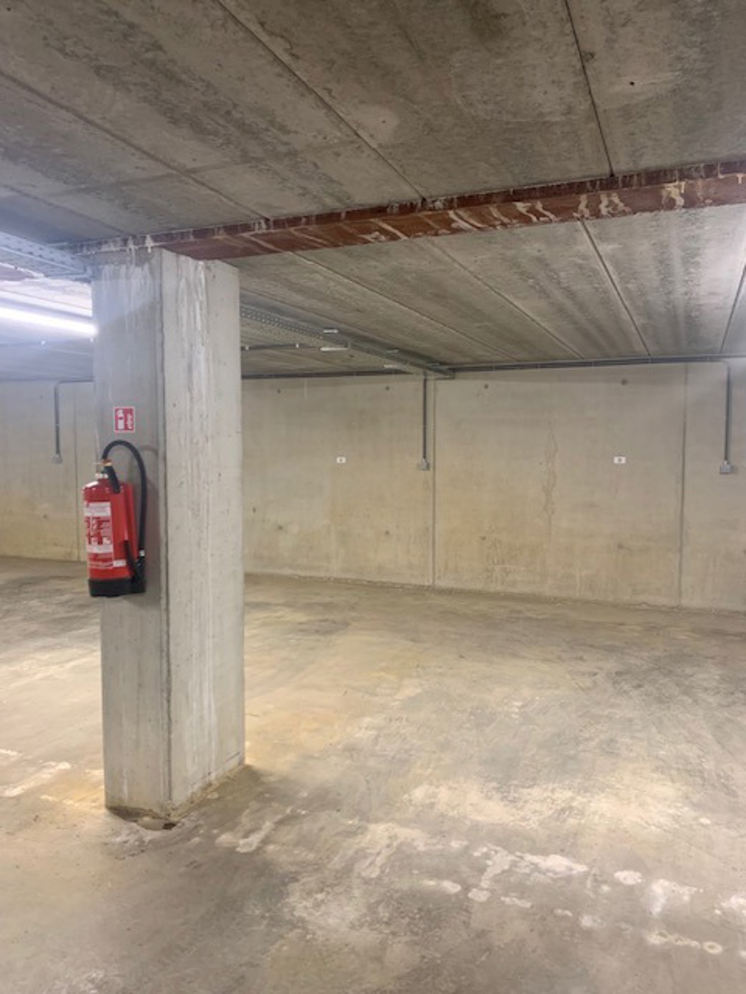 Ondergrondse autostaanplaats in MOL centrum kortbij station - foto 5