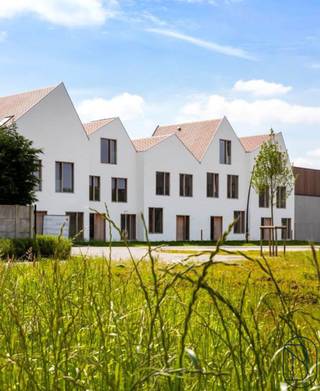 TOPGELEGEN aan de LEIE, ENERGIEZUINIGE NIEUWBOUW ARCHITECTENWONING (architecten Caan) met TUIN, 3 SLK, 2 badkamers. LAATSTE! + 21% BTW. Voorzien...