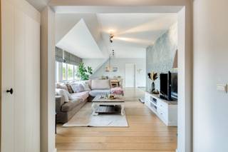 Dit ruime appartement geniet van een uitstekende ligging op wandelafstand van het centrum van Mol, vlak bij het station, de winkelstraten en tal...