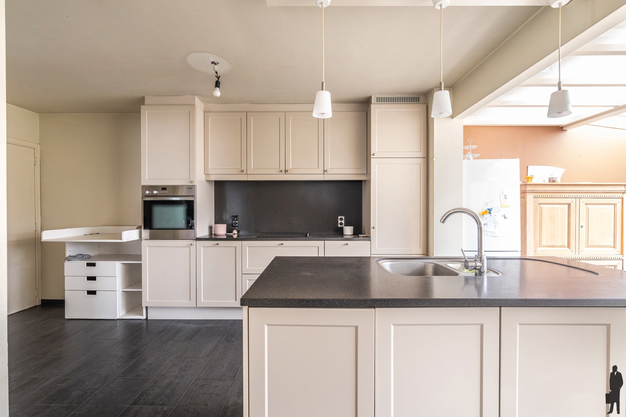 Woning met 4 slpk. op ca. 2.530m² grond met weids uitzicht! - foto 5