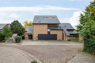 Architectenwoning op centrale locatie in Weerde...