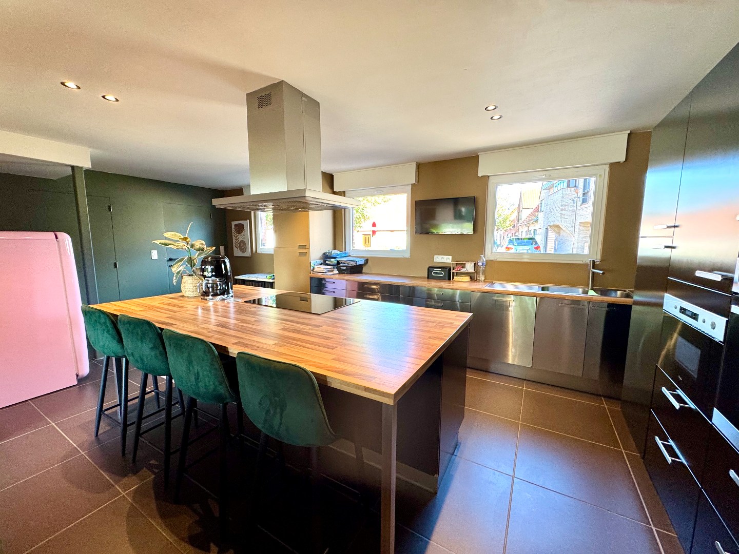 HALFOPEN WONING MET 2 SLPKS (3 MOGELIJK), GARAGE EN TUIN - foto 5