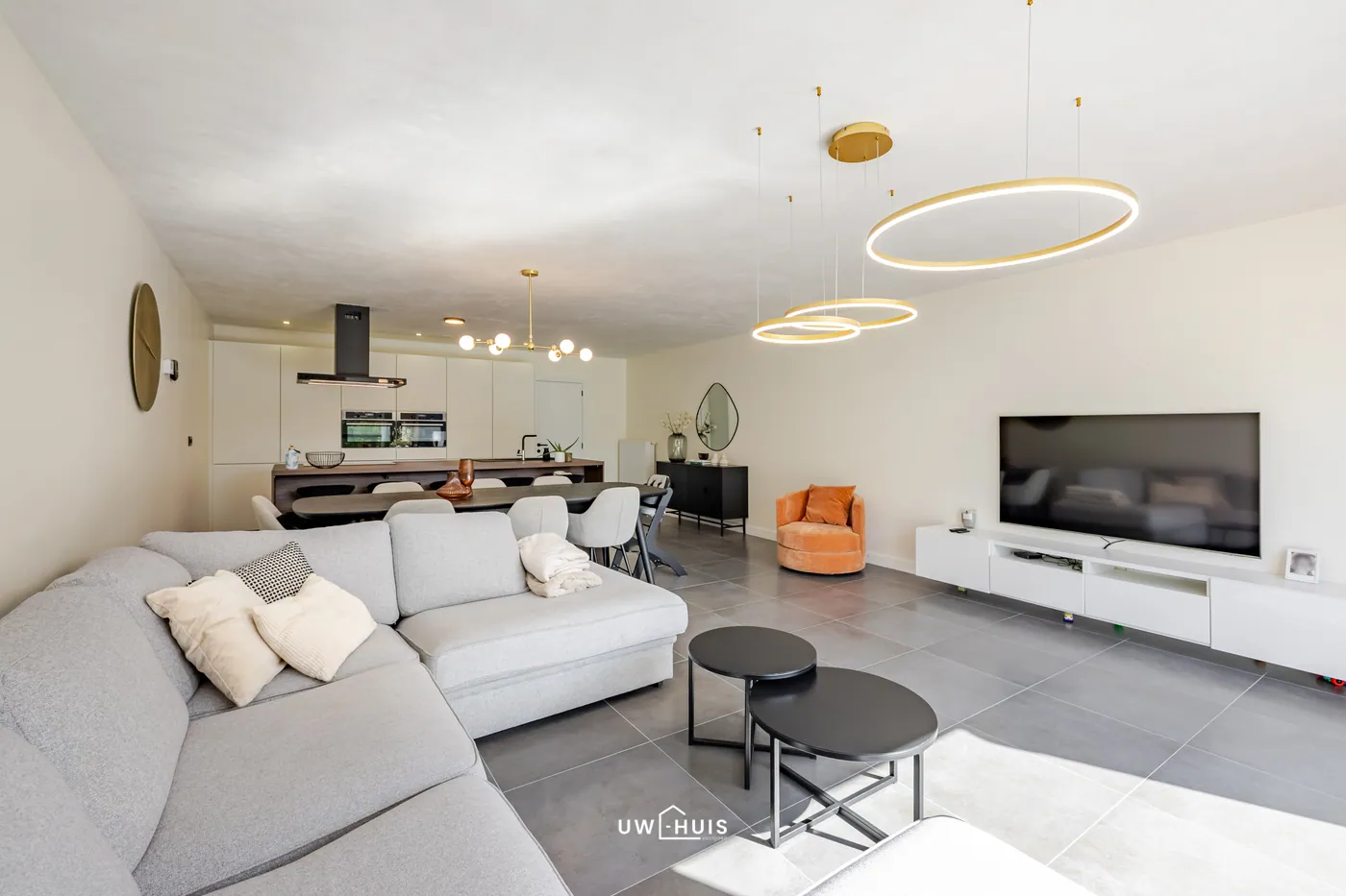 Very spacious and bright house with 5 bedrooms, solar panels, and south-facing garden in Hamme - photo 5