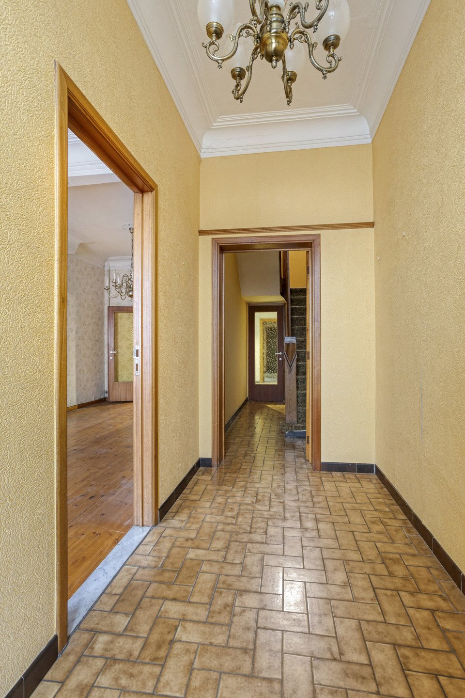 Charmante te renoveren woning met tuin en optionele garage - foto 2