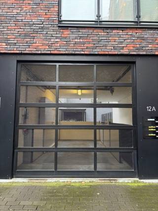 Vous pouvez demander un rendez-vous via notre site web : https://www.vicusvastgoed.be/aanbod?prefilter=huren.Rendez-vous sur la page du bâtiment...