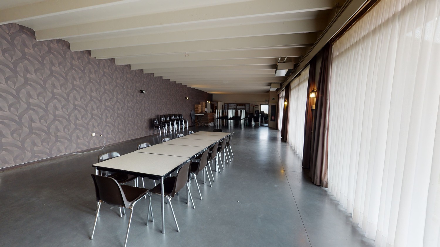 Ruime woonst/ handelszaak nabij centrum Zingem! - foto 4