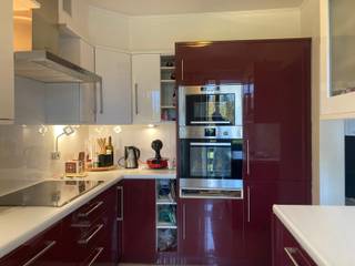 Op de tweede verdieping van een kleinschalig en verzorgd gebouw bevindt zich dit leuke appartement, ideaal voor wie comfortabel en rustig wil...