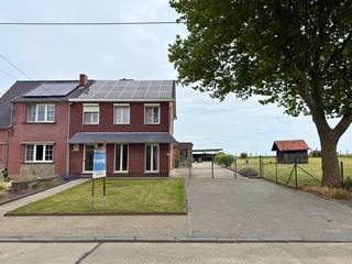 Instapklare gezinswoning met kangoeroewoning en prachtig uitzicht in RiemstOp zoek naar een ruime, energiezuinige woning met karakter, comfort én een...