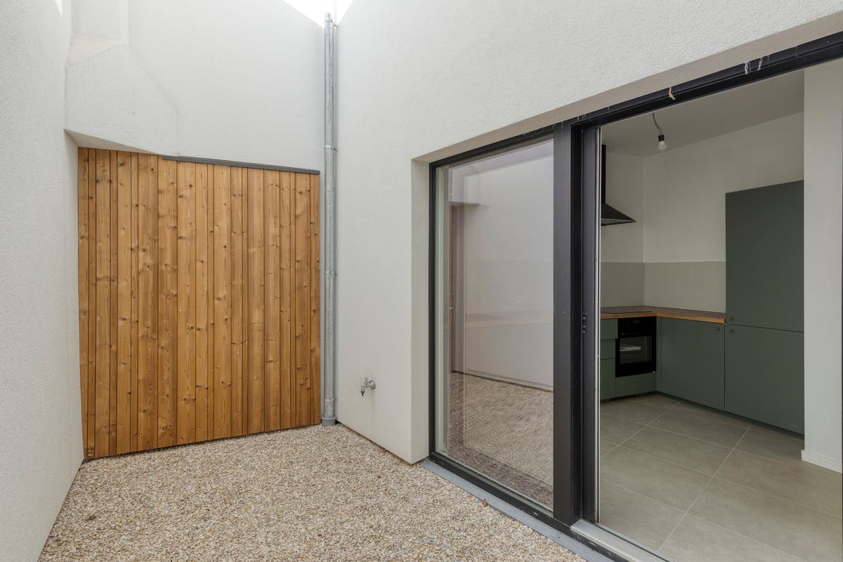 Instapklare totaalrenovatie met 3 slaapkamers in Kortrijk! - foto 4