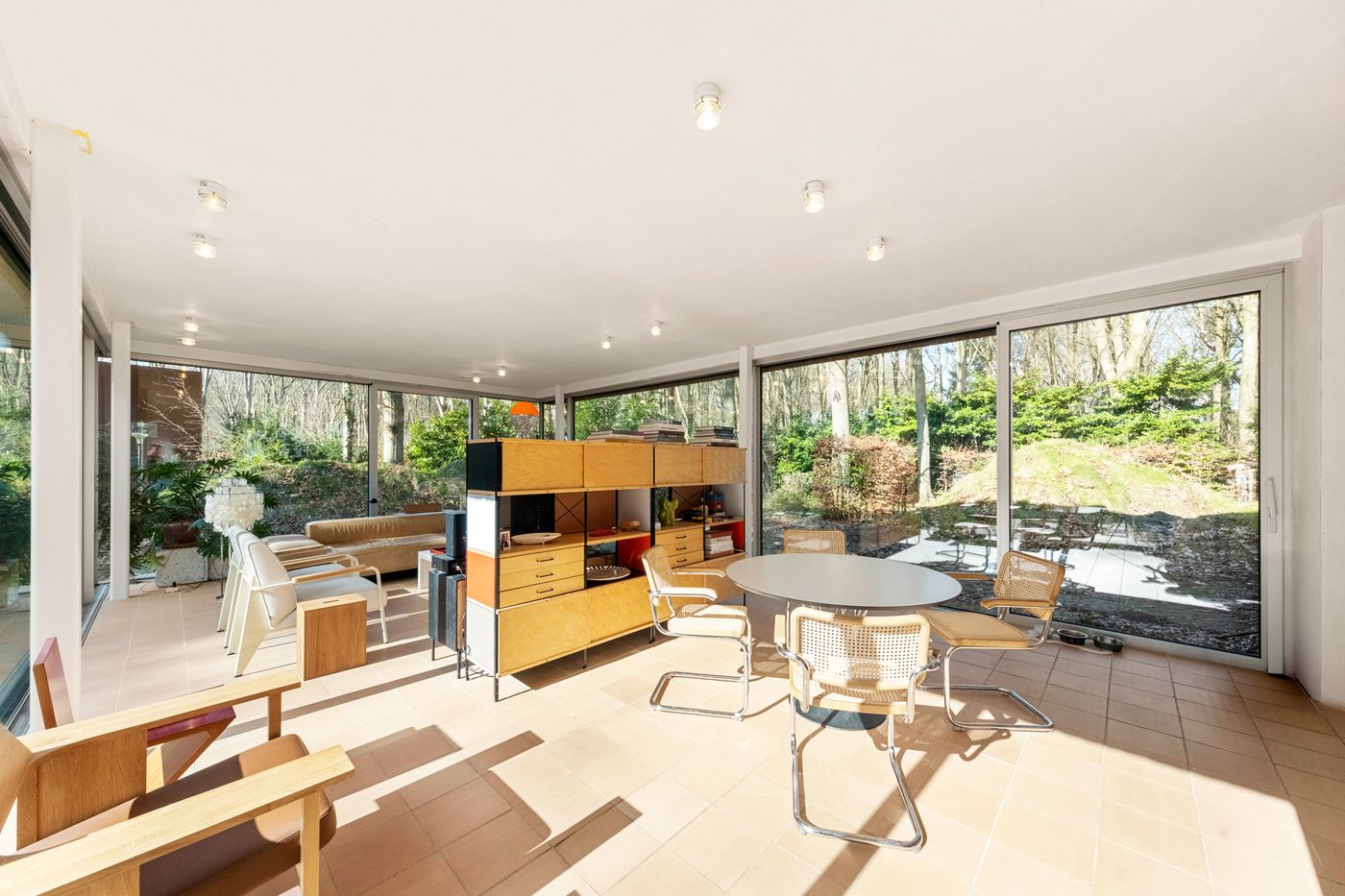 Unieke architecturale nieuwbouwwoning op een royaal perceel van ca. 2.800 m² in Sint-Andries - foto 4