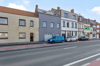 Deze instapklare woning ligt prachtig aan de vaart tussen Oostende en Bredene, waar u dagelijks geniet van een fenomenaal open zicht over het...