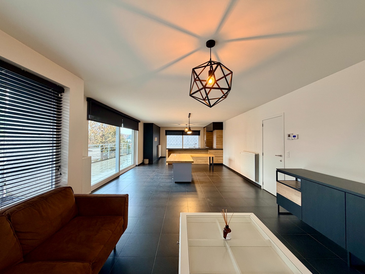 Recent appartement op de Grote Markt van Wevelgem! - foto 4